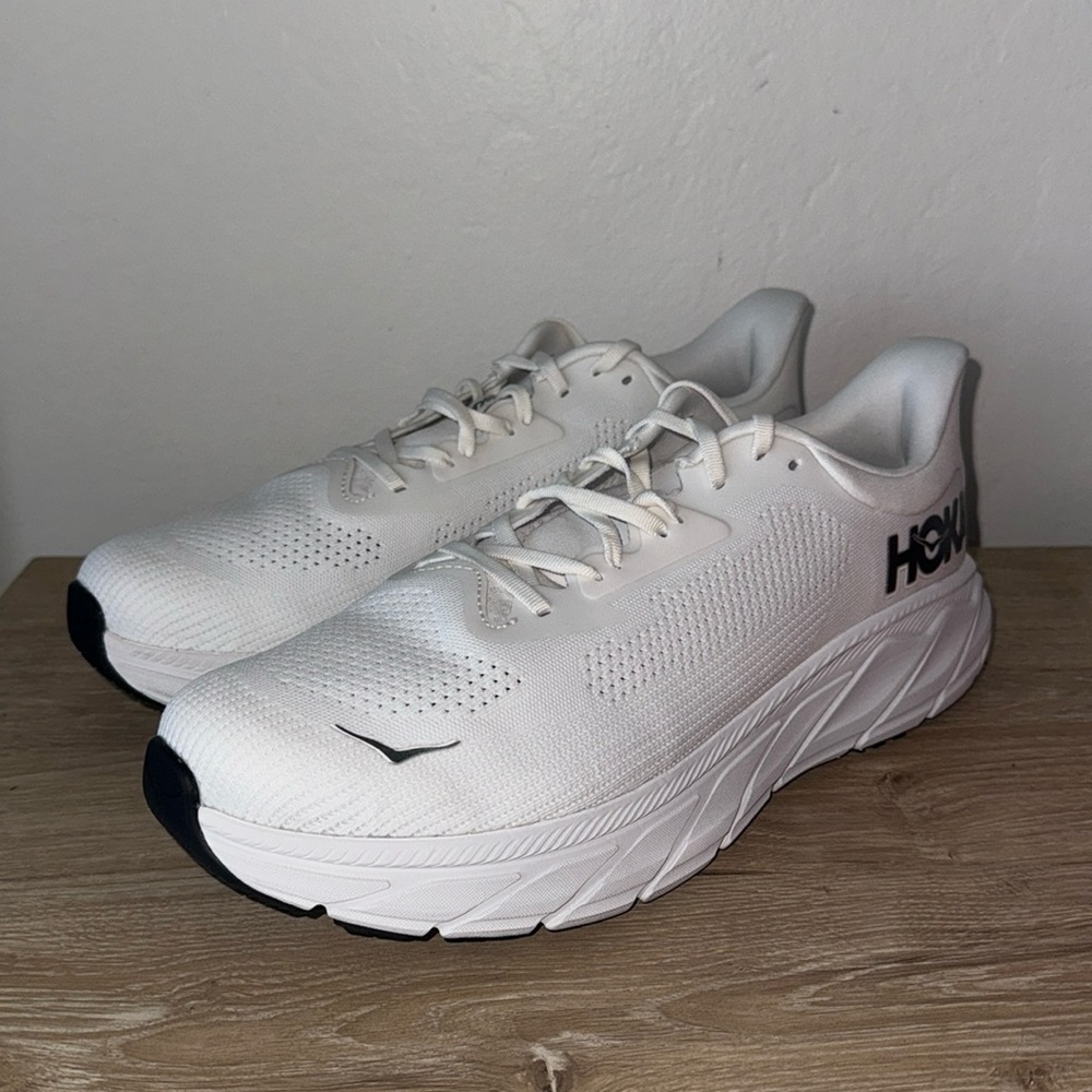 Hoka Arahi 7